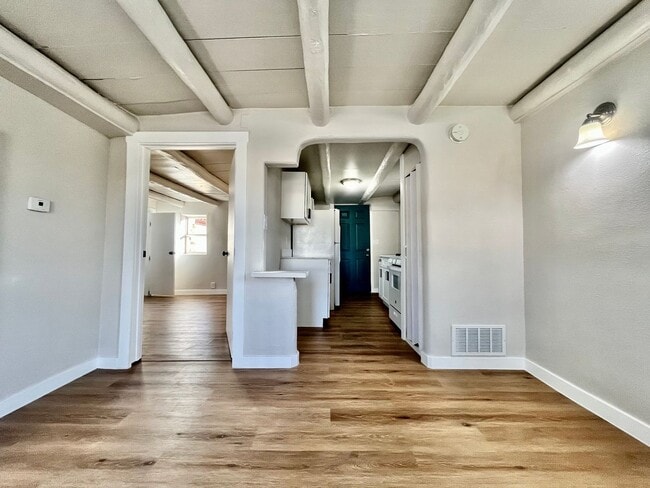 Foto del edificio - 422 Towner Ave NW