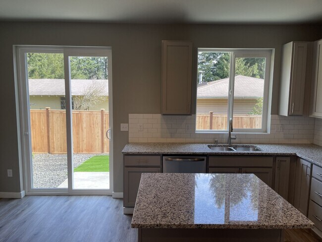 Foto del edificio - 6924 Liberty Ln