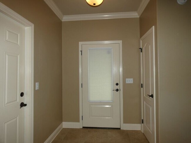 Building Photo - 1737 Sound Haven Ct