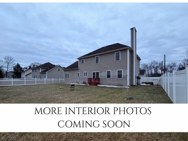 Building Photo - 105 Churchill Ave