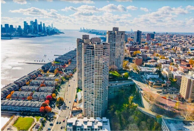 Foto del edificio - 7002 JFK Blvd E