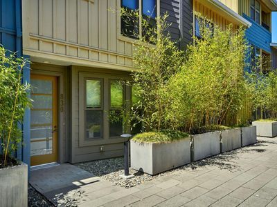 Building Photo - 830 Altaire Walk