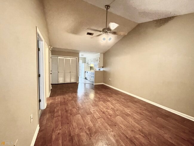 Building Photo - 230 Lanier Dr