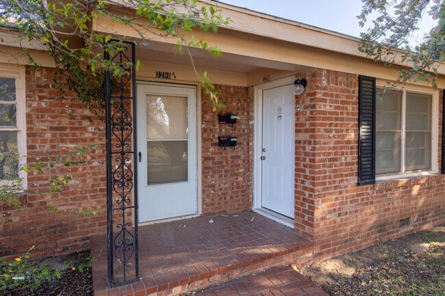 Building Photo - 3206 9th St