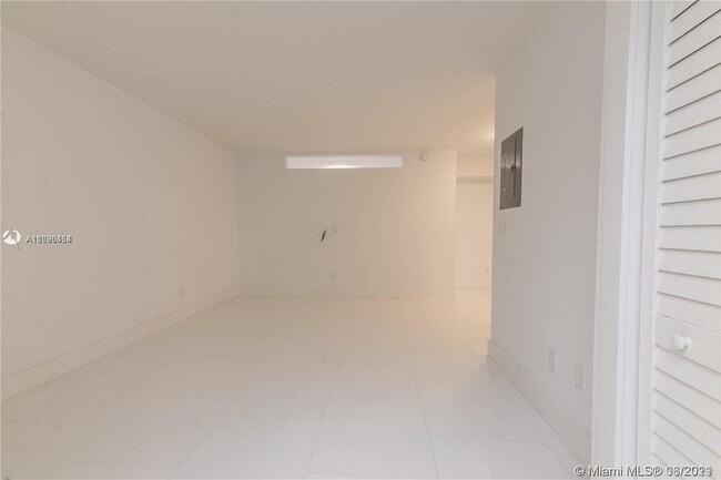Building Photo - 3755 NE 167th St