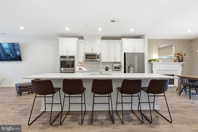 Foto del edificio - 44617 Wolfhound Sq