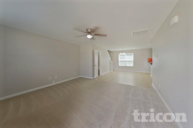 Building Photo - 537 Gentle Breeze Ln