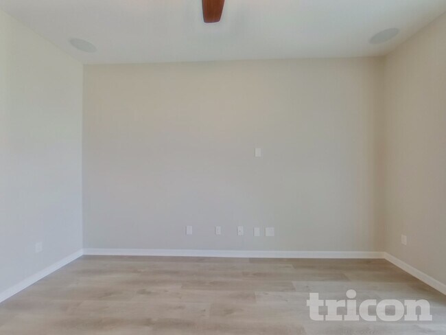Building Photo - 37124 Scenic Ridge Dr