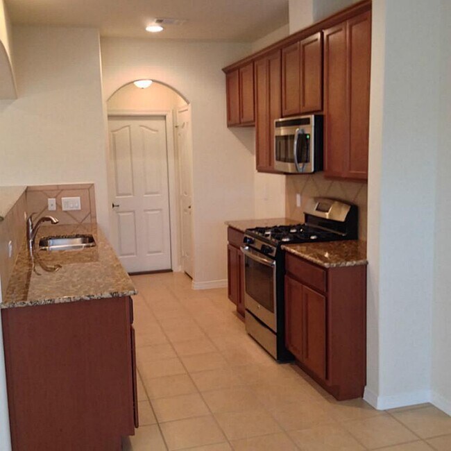 Building Photo - 11020 Bakerwood Dr