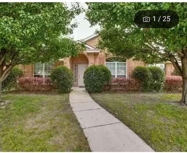 Building Photo - 1514 Pine Bluff Dr