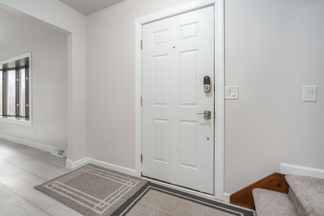 Building Photo - 7630 Cottonwood