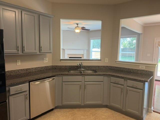 Building Photo - 5780 Weddington Dr