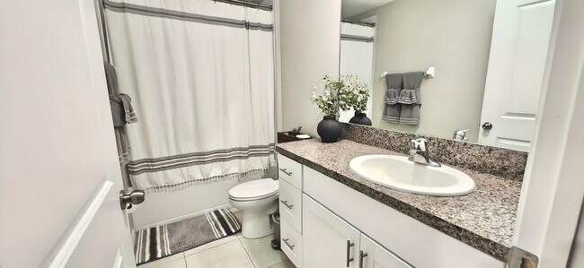 Foto del edificio - 3010 Lytton Hall Dr