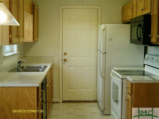 Building Photo - 122 Blue Gill Ln