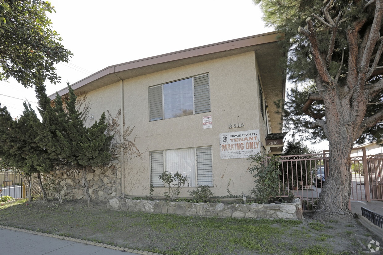 8806 - 8816 Artesia Blvd - 8808 Artesia