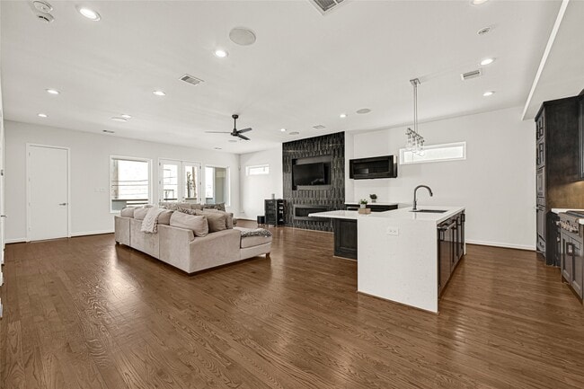 Foto del edificio - 707 W Clay St