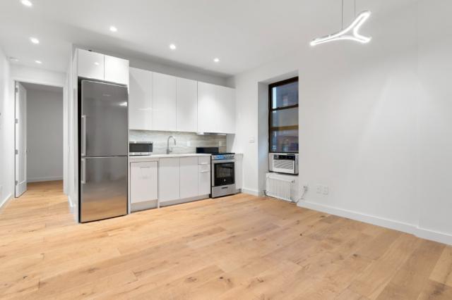 Foto del edificio - 3 bedroom in New York NY 10011