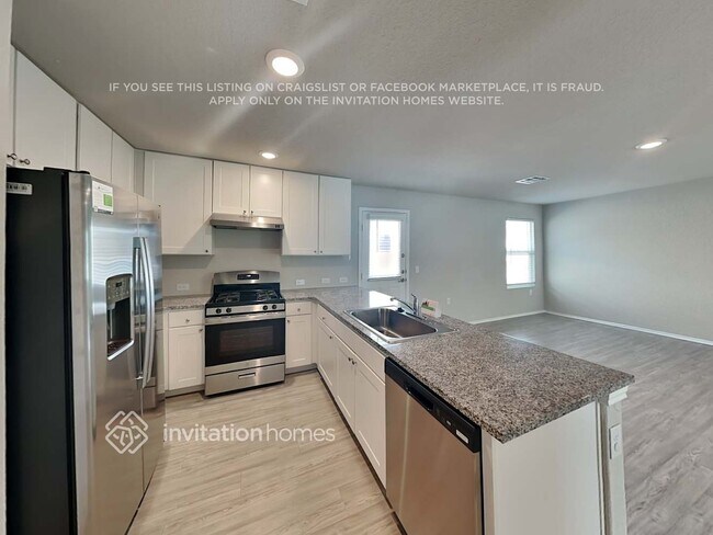 Foto del edificio - 13407 Ashworth Blvd