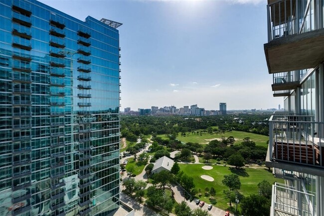 Building Photo - 5925 Almeda Rd