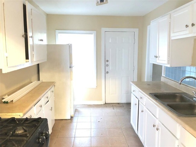 Foto del edificio - 5970 Southridge St