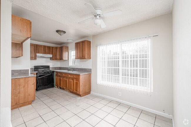 1 habitación, 1 baño - 730 pies cuadrados - Cocina - 19248 Bryant St