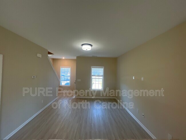 Building Photo - 503 Winston Way
