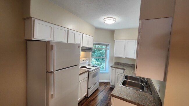 Interior Photo - The Belknap Apartments