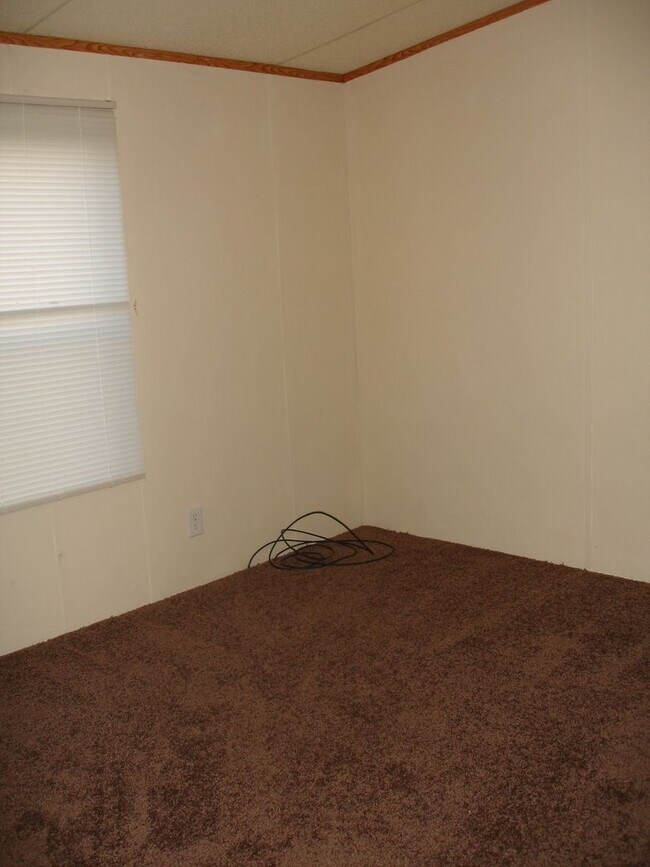 Building Photo - 2 br, 2 bath House - 19 ROBERTS ROAD