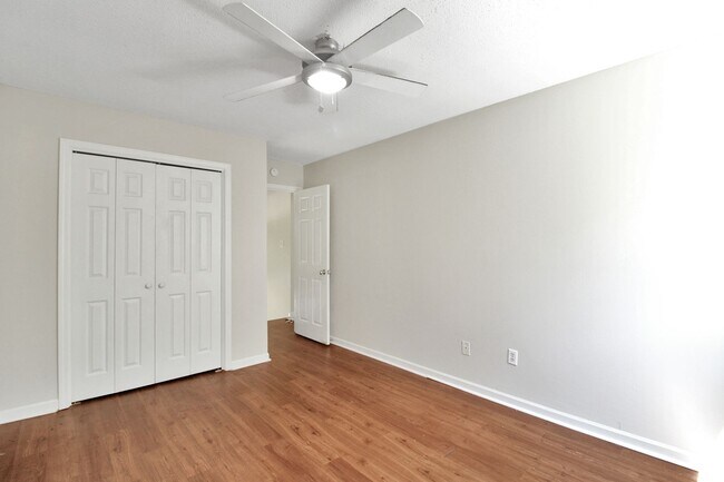 Foto del edificio - 3910-3912 Rock Quarry Rd.