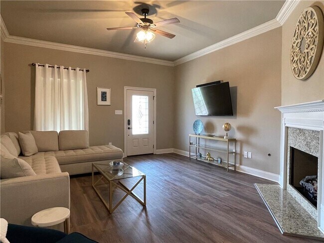 Foto del edificio - 70404 Chambly Ct