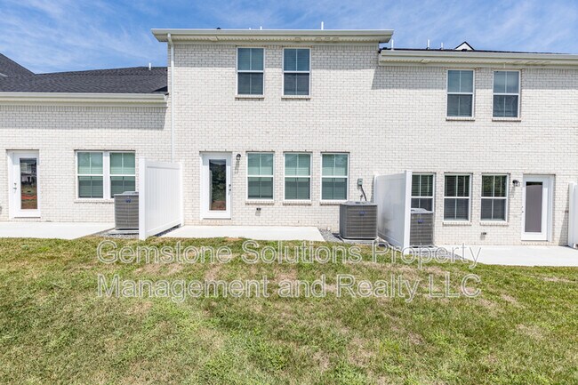 Foto del edificio - 204 Douglas Bend Rd