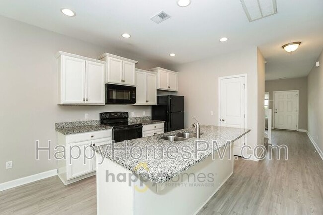 Building Photo - 120 Kirkland St