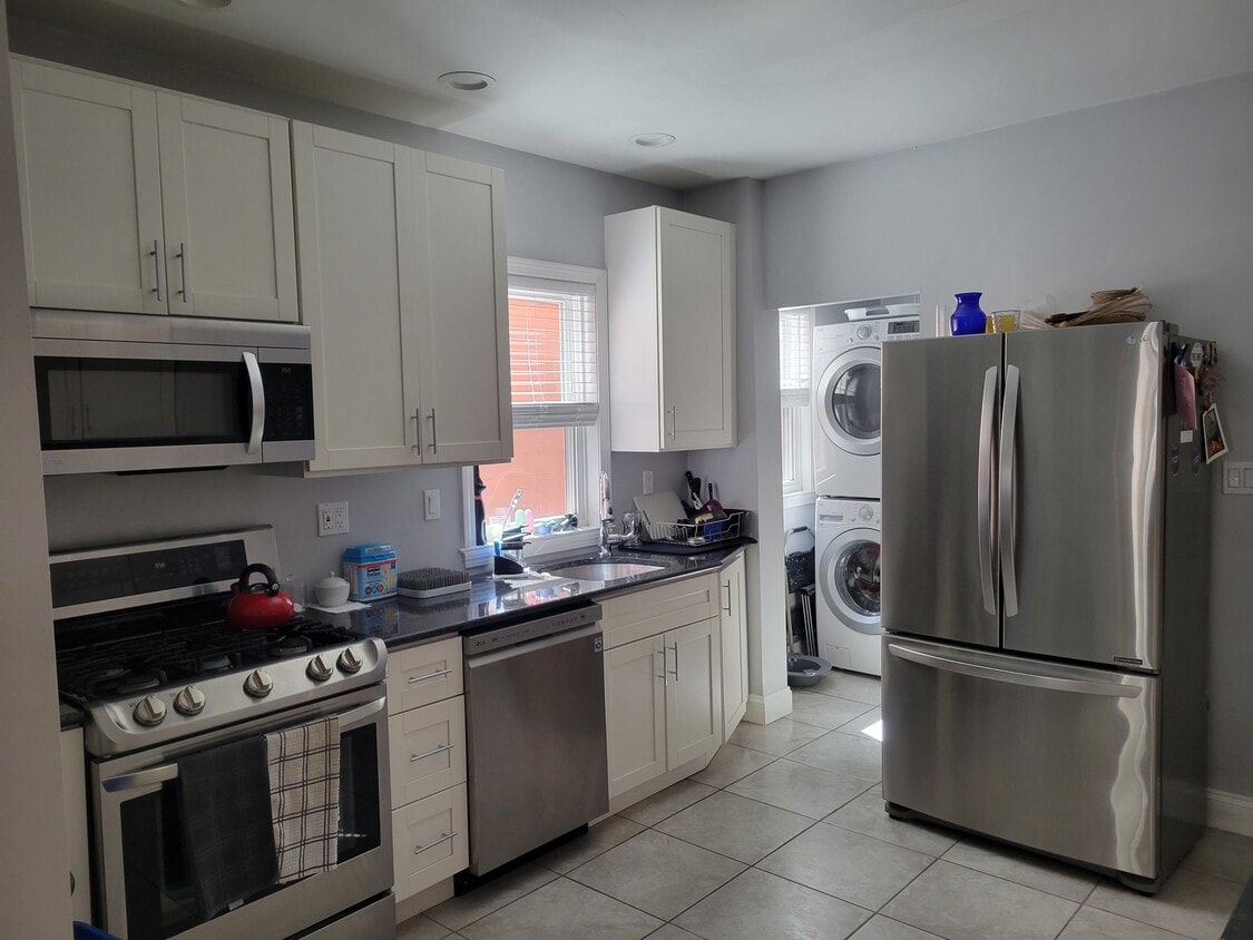 Photo - 6 Peirce Ave (Everett, MA)