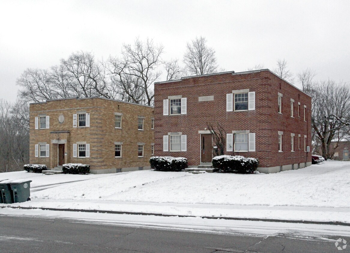 Primary Photo - 244-250 E Beechwood Ave