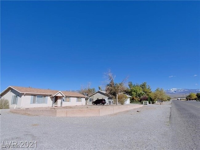 Foto del edificio - 630 E Simkins Rd