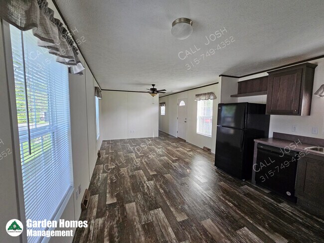 Foto del edificio - 44 Bramblewood Rd