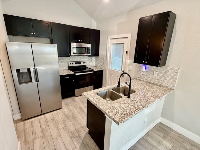 Building Photo - 854 Omeara