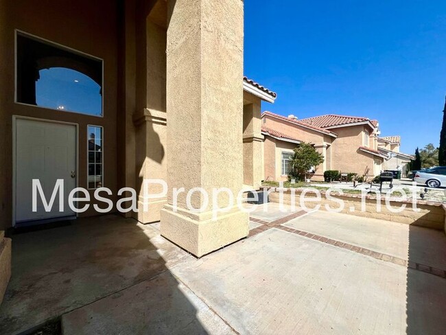 Building Photo - 12530 High Desert Rd