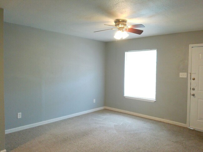 Building Photo - 2026 Waldron Rd