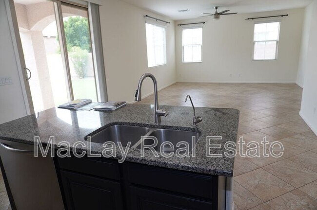 Foto del edificio - 3263 S Miller Dr