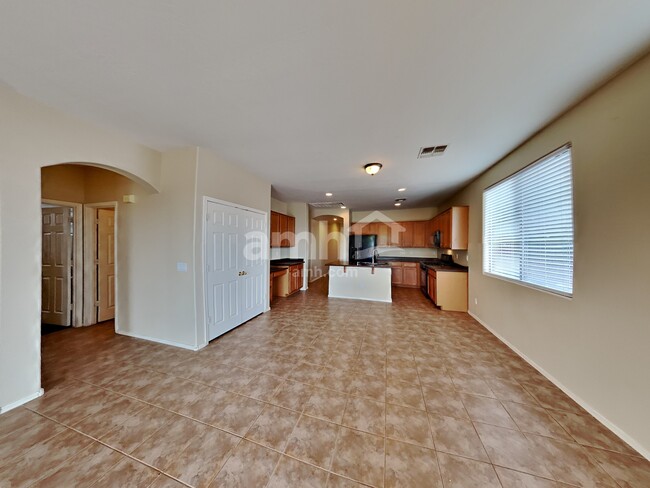 Building Photo - 6723 W Harwell Rd W