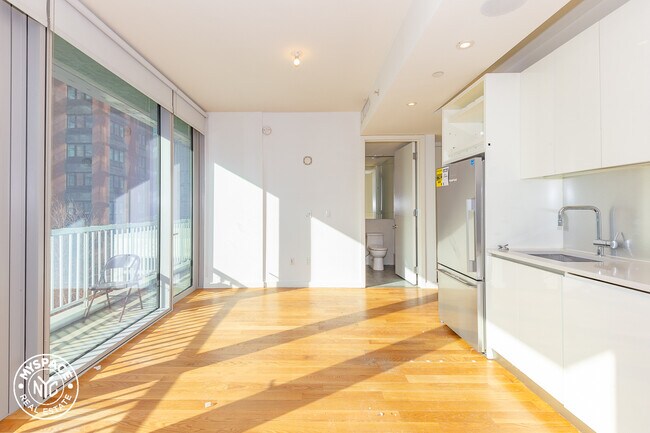 Foto del edificio - 523 Fulton St