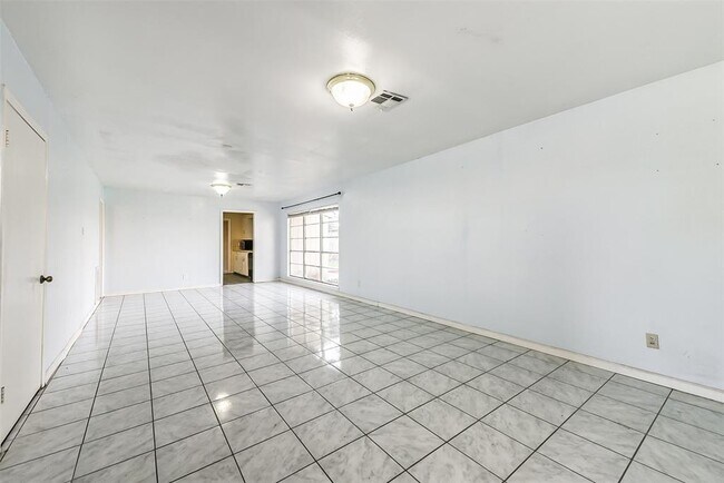 Foto del edificio - 4710 Wedgewood Dr