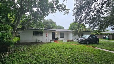 Building Photo - 15120 SW 87th Ave