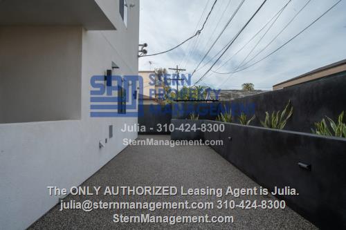 Foto del edificio - 4364 McLaughlin Ave