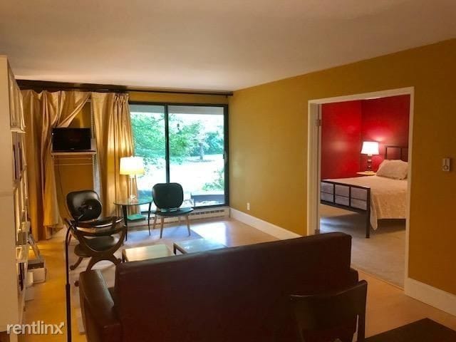 Building Photo - 1 br, 1 bath Condo - 425 W Willow Ct