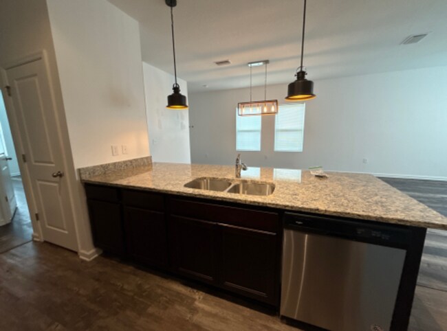 Building Photo - 3828 Spruce Creek Dr