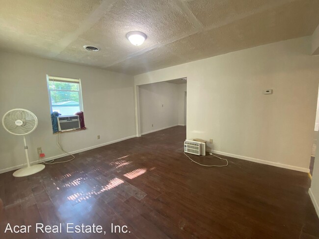 Building Photo - 2 br, 1 bath House - 308 Seymour St N