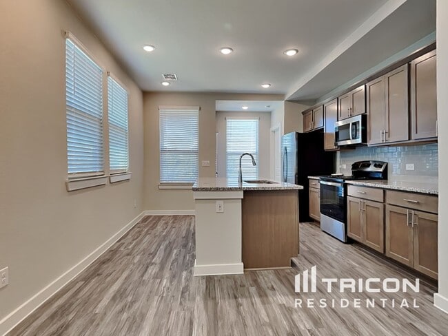 Building Photo - 513 Raglands Road Leander TX