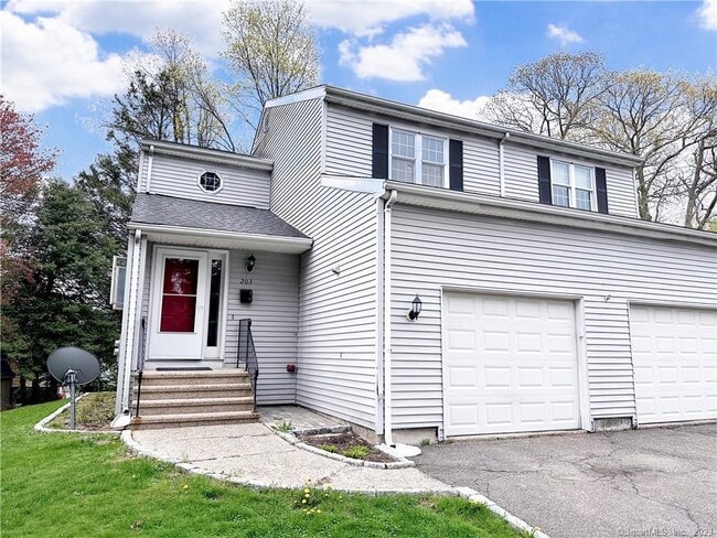Building Photo - 203 Capewell Ave